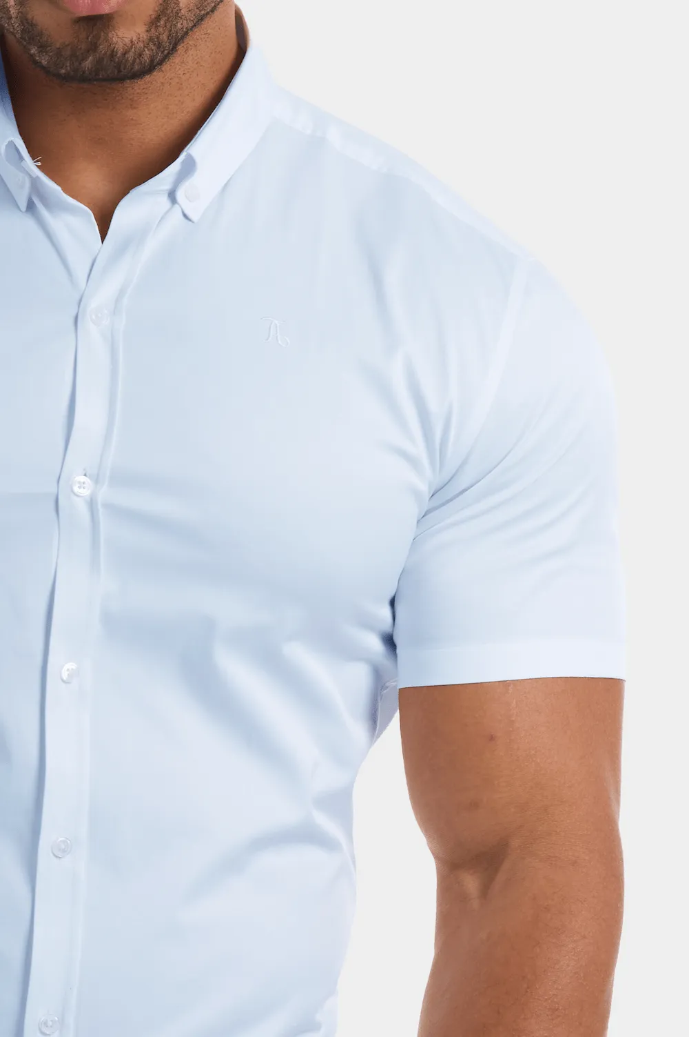 Muscle Fit Short Sleeve Signature Shirt in Blue
