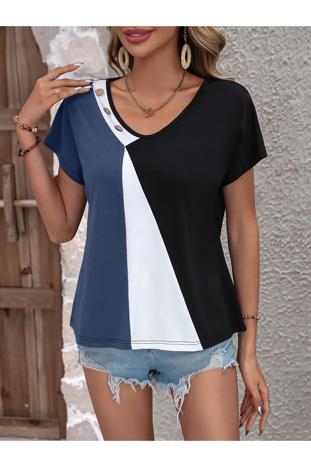 Women Color Block Decorative Button V-Neck Tee